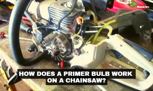 how does a primer bulb work on a chainsaw
